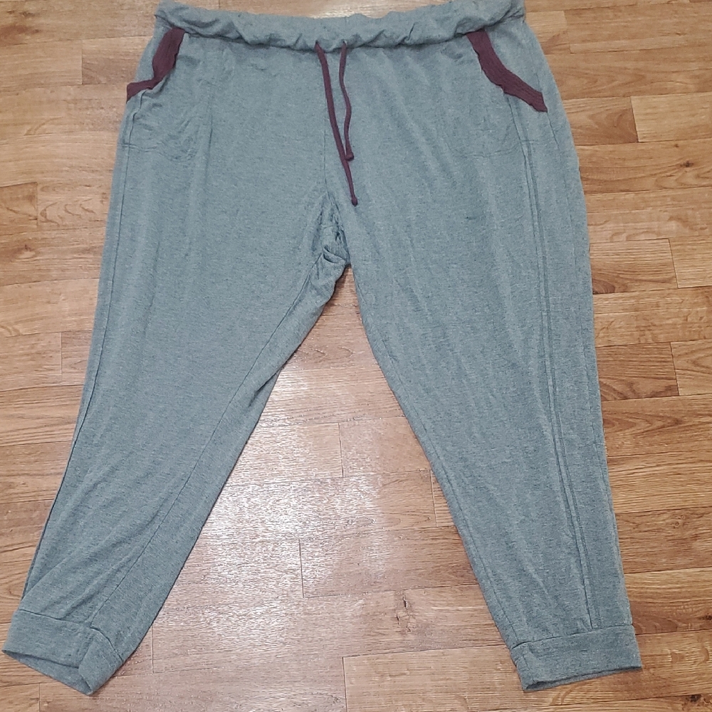 Gray Jogger Pants with Burgundy Accents